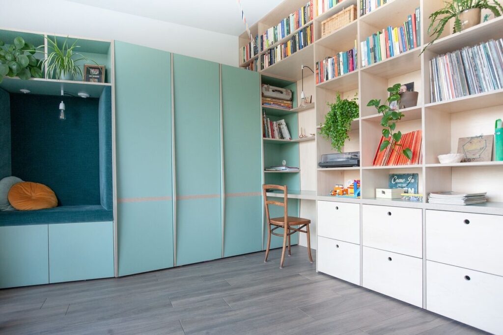 Medium Multifunctional space by Atelier Gee Vert de Gris V106 FA 9